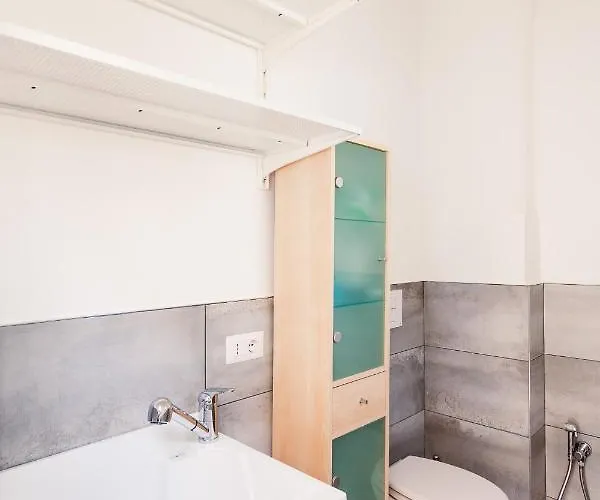 Interno 19 - Vista Mare בארי