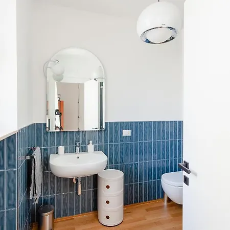 Interno 19 - Vista Mare